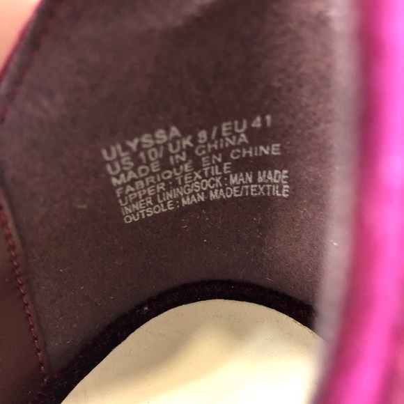 Shoe Dazzle Burgundy Velvet High Heels - Picture 12 of 13